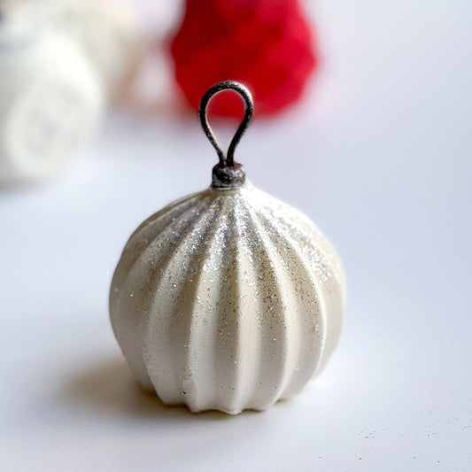 ICICLES BALL MINI CAKE Silicone Mould, HM110