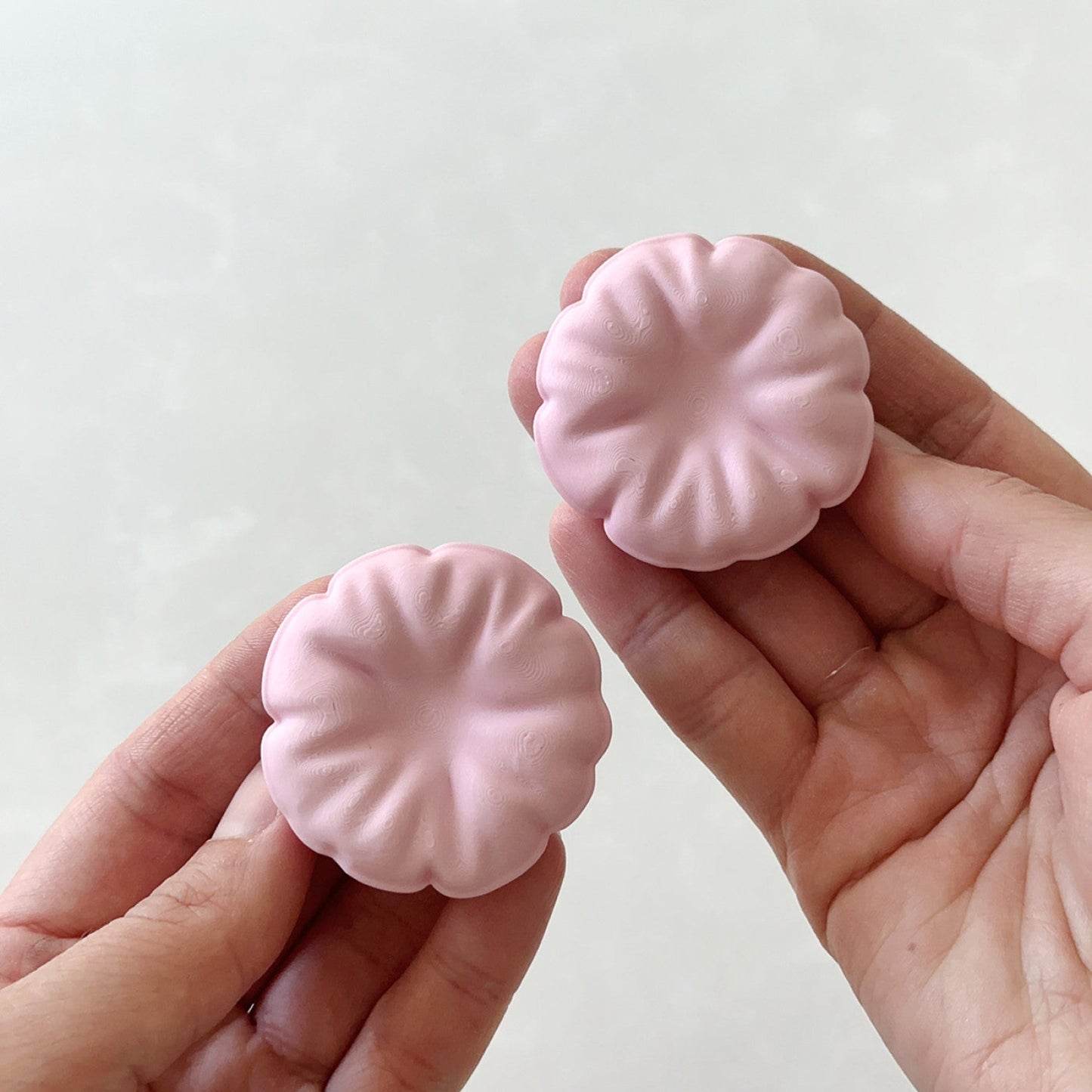 Miniature Round Pillow Silicone mould, HM082