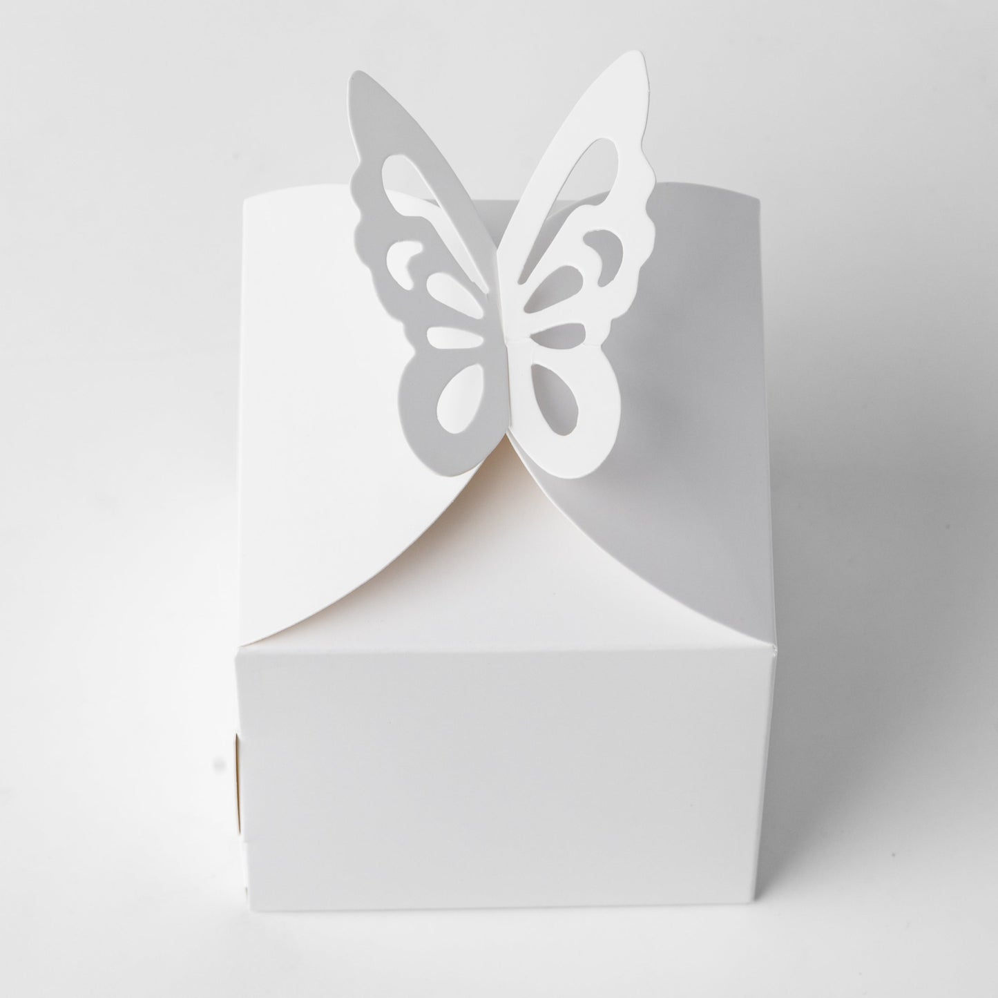 White Single cake box with Butterfly Closure, CD85S10