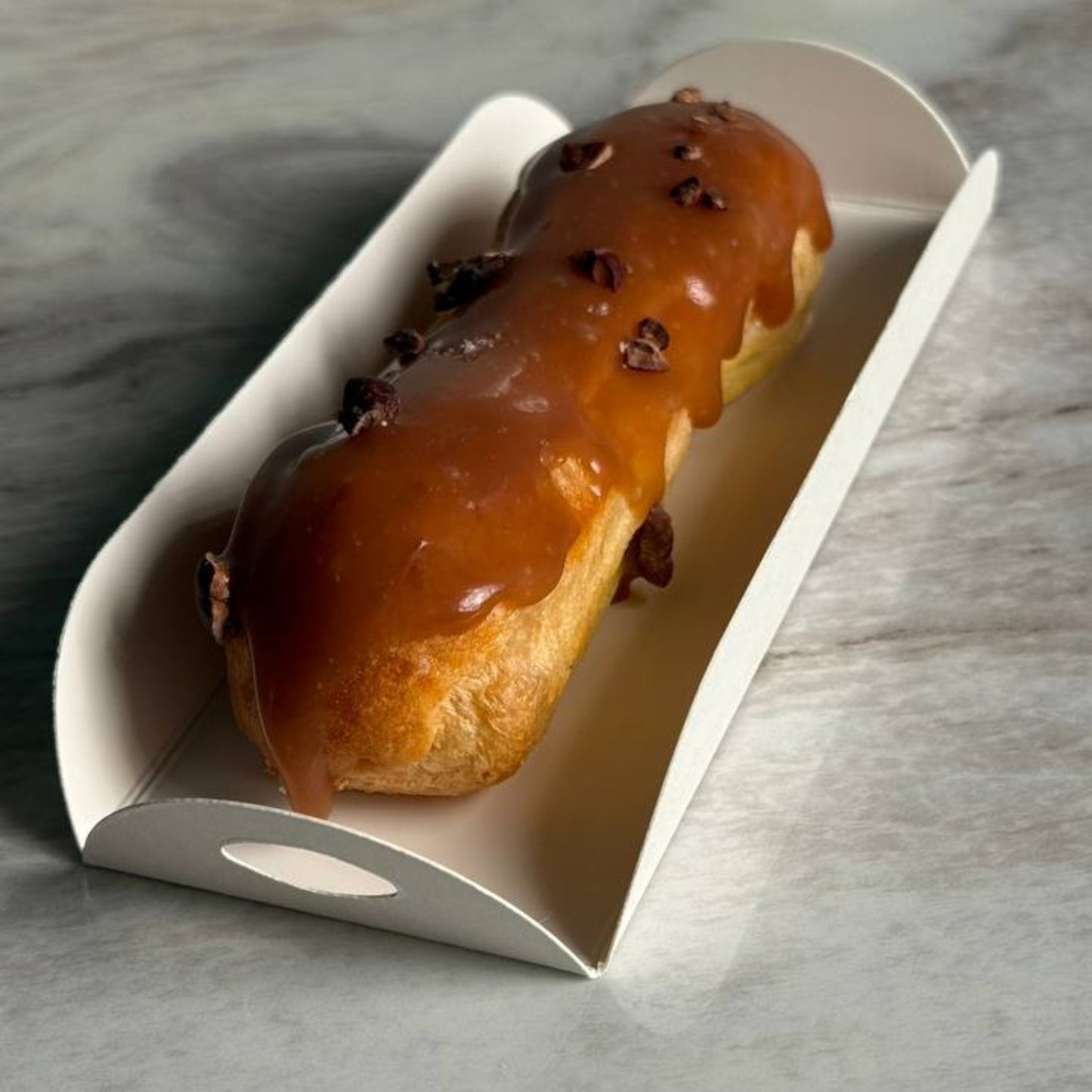 Windowed Eclair / Cakeslice box with insert, CB31145W10