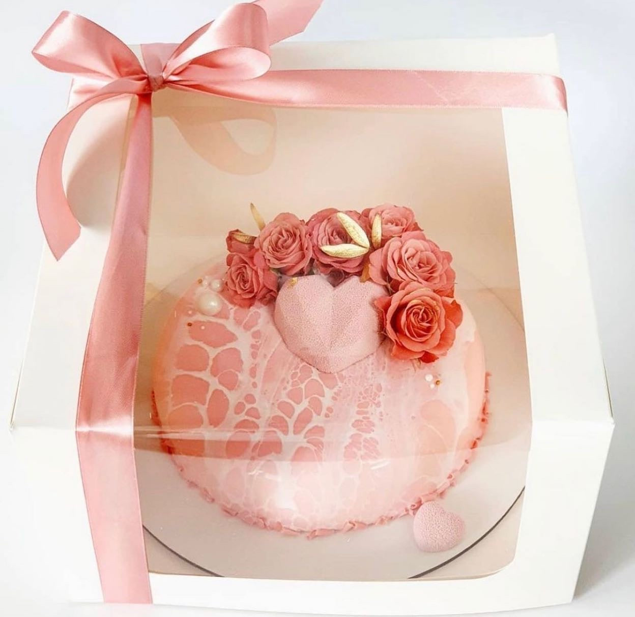 Windowed white cake boxes, plain 25 x 25 x 15 cm