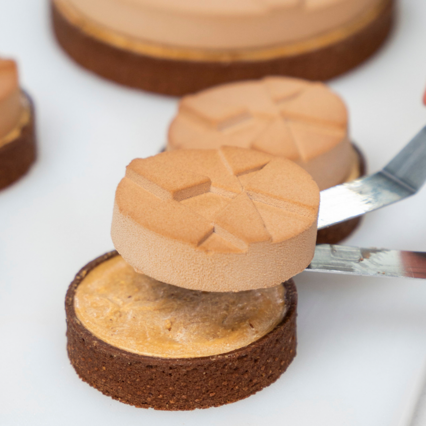 Hand Made Dinara Kasko MINI PRISM TART, HM035